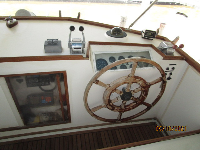 49' Grand Banks flybridge helm
