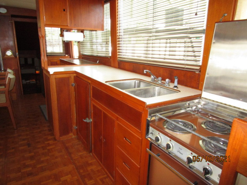49' Grand Banks galley3