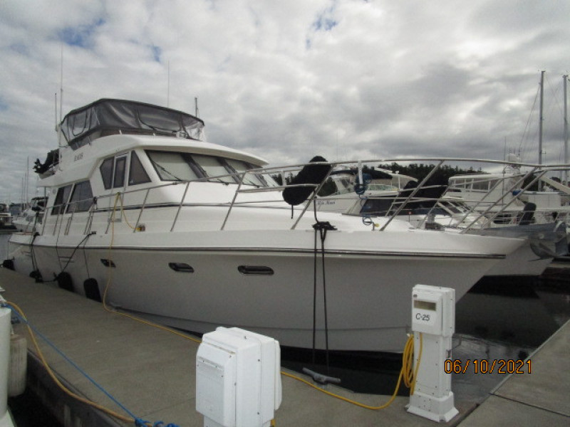 55' Symbol starboard forward profile