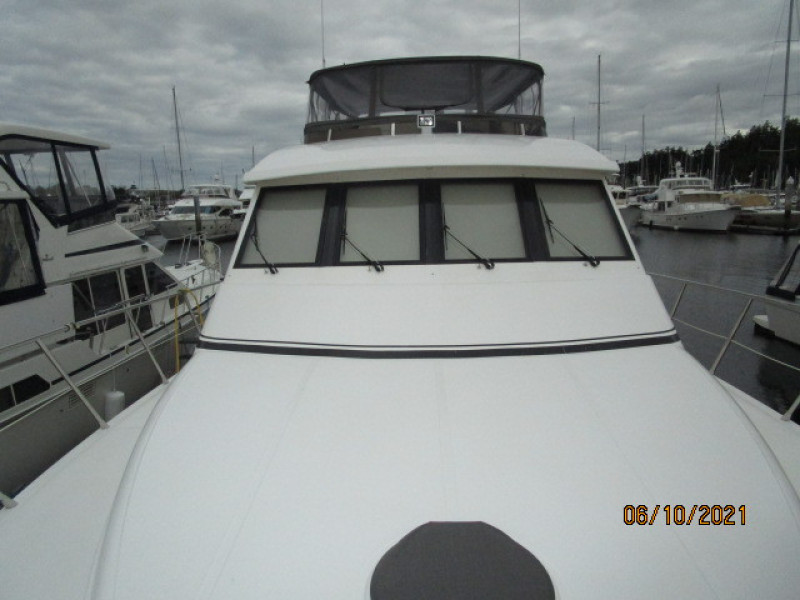 55' Symbol foredeck aft