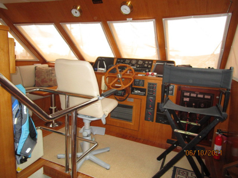 55' Symbol pilothouse forward