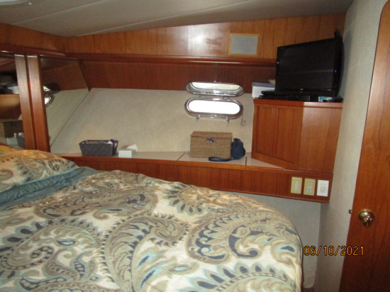 55' Symbol master stateroom starboard