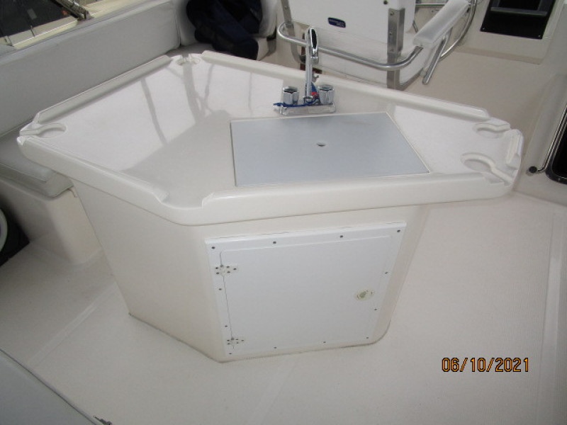 55' Symbol flybridge wetbar