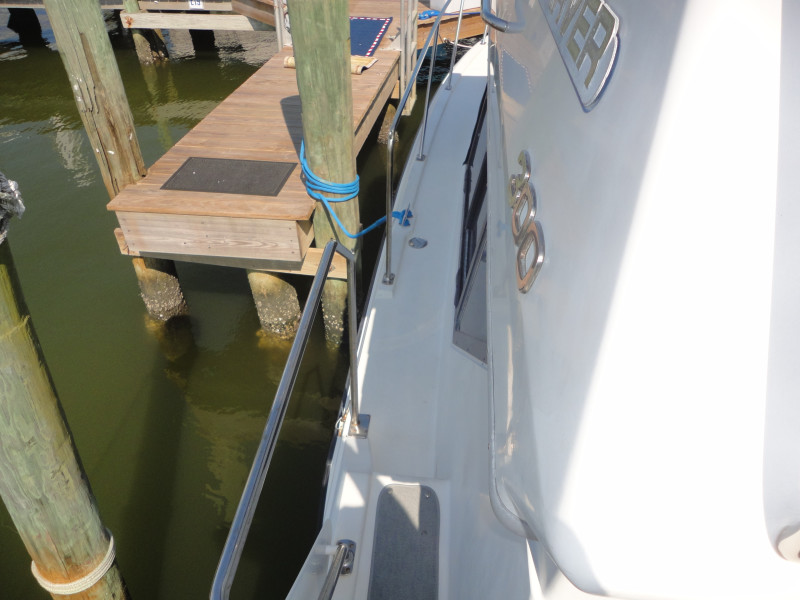 1994 Carver 300 Aft Cabin
