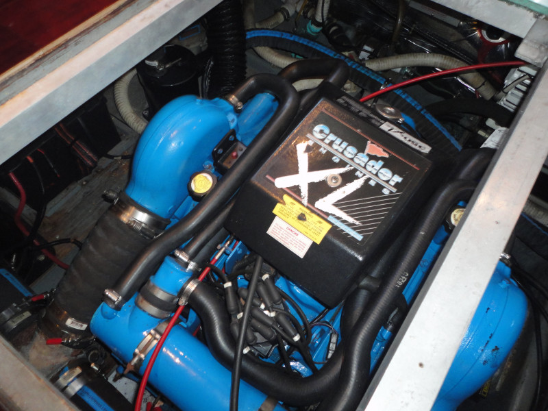1994 Carver 300 Aft Cabin
