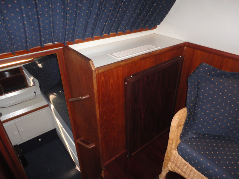 1994 Carver 300 Aft Cabin
