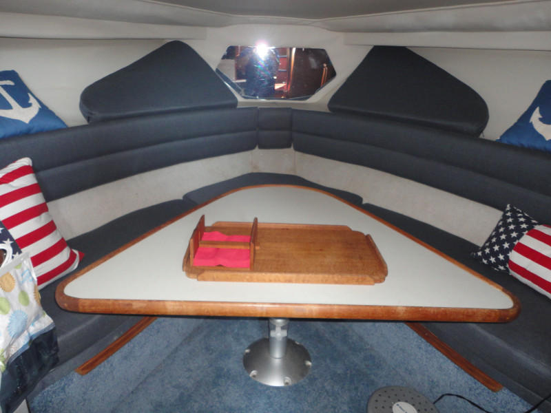 1994 Carver 300 Aft Cabin
