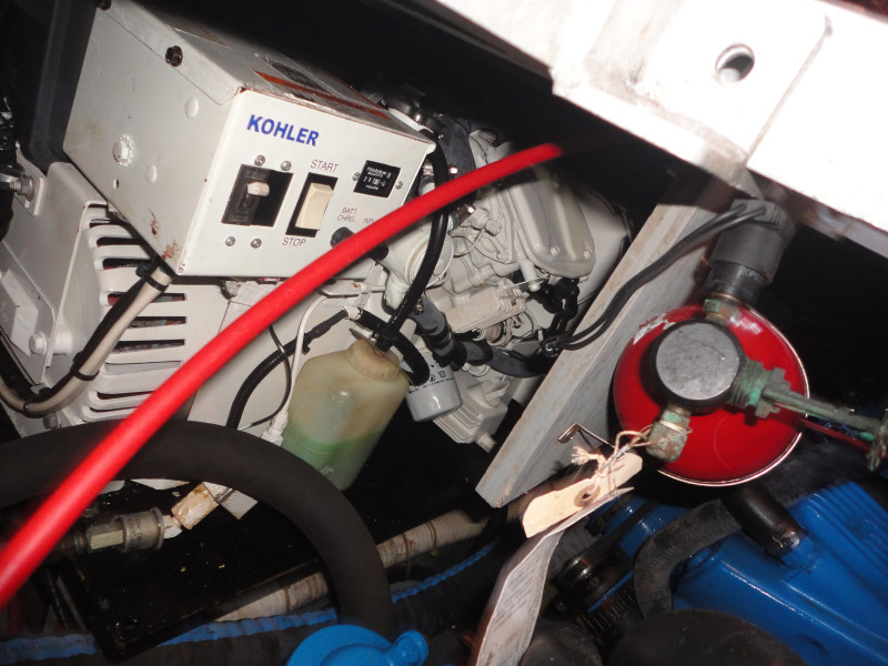 1994 Carver 300 Aft Cabin