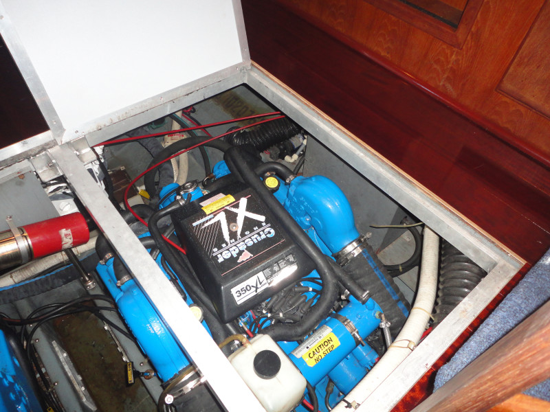 1994 Carver 300 Aft Cabin
