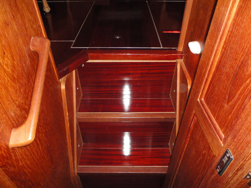 1994 Carver 300 Aft Cabin