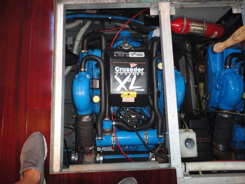 1994 Carver 300 Aft Cabin