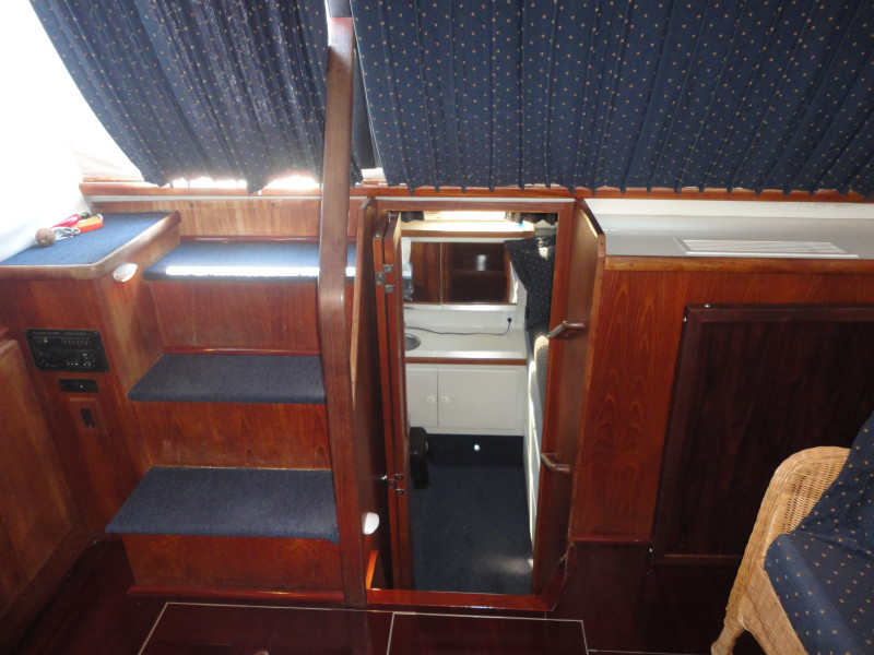 1994 Carver 300 Aft Cabin
