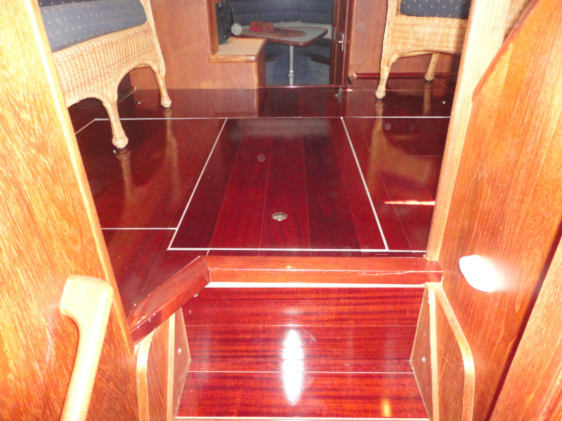 1994 Carver 300 Aft Cabin
