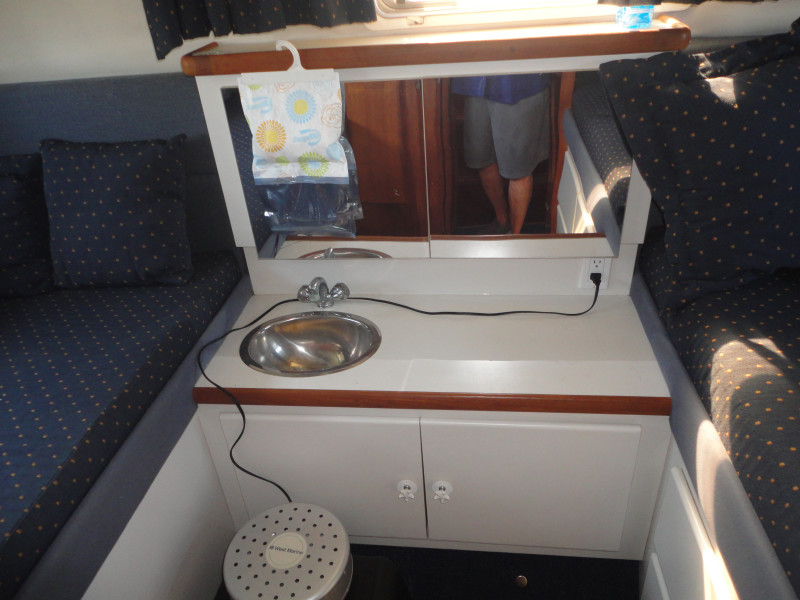 1994 Carver 300 Aft Cabin