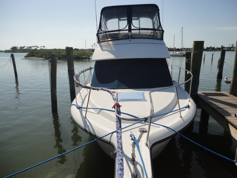 1994 Carver 300 Aft Cabin