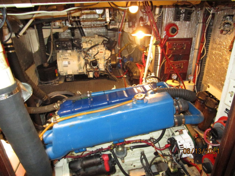 51' Morgan mechanical compartment1