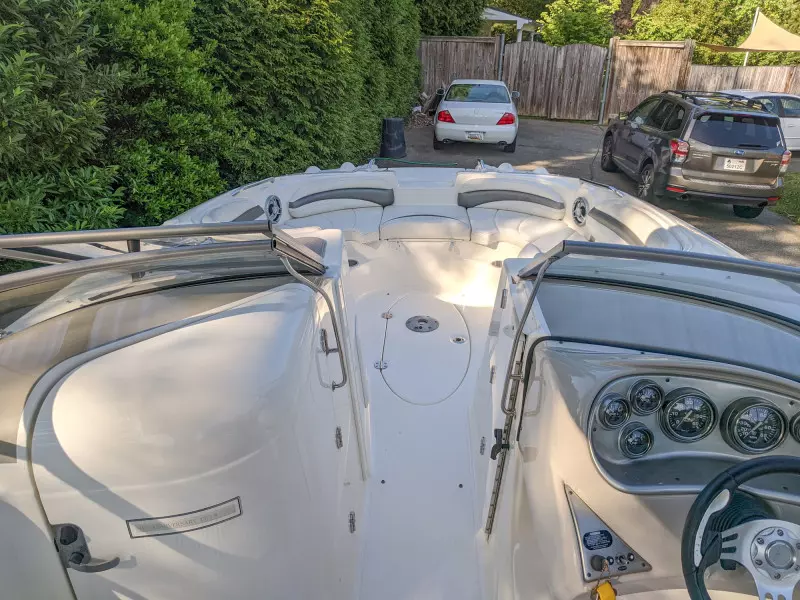 25ft Larson Yacht For Sale
