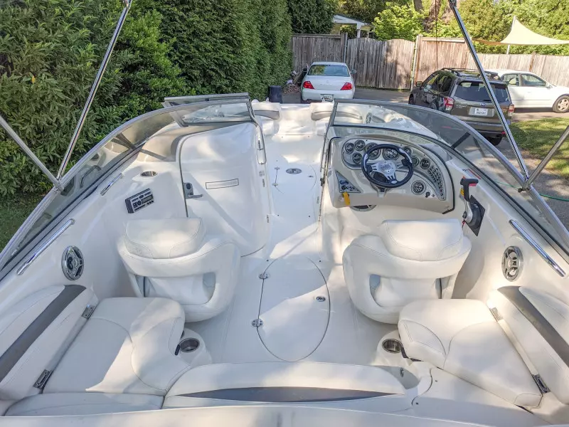 25ft Larson Yacht For Sale