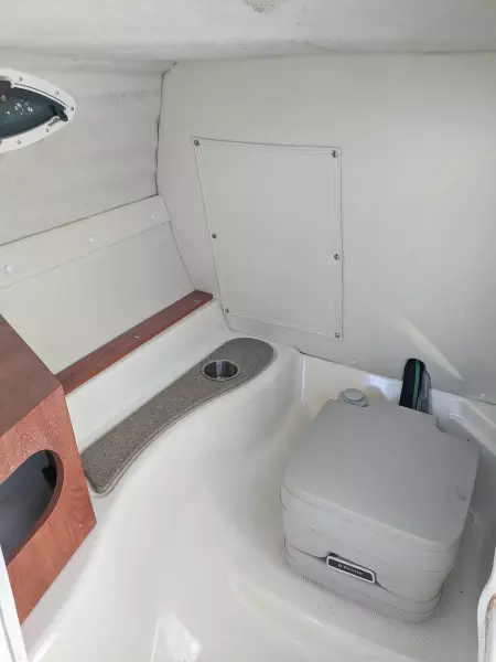 25ft Larson Yacht For Sale