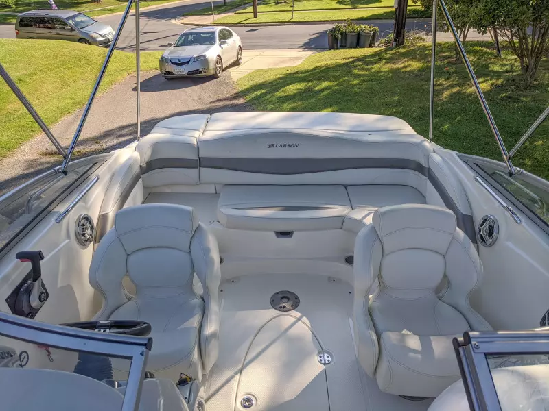25ft Larson Yacht For Sale