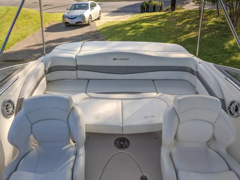 25ft Larson Yacht For Sale