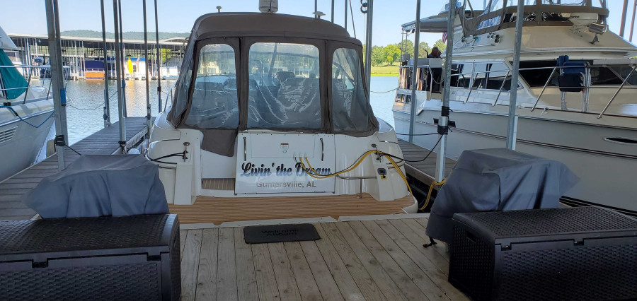 2001 Cruisers Yachts 3470