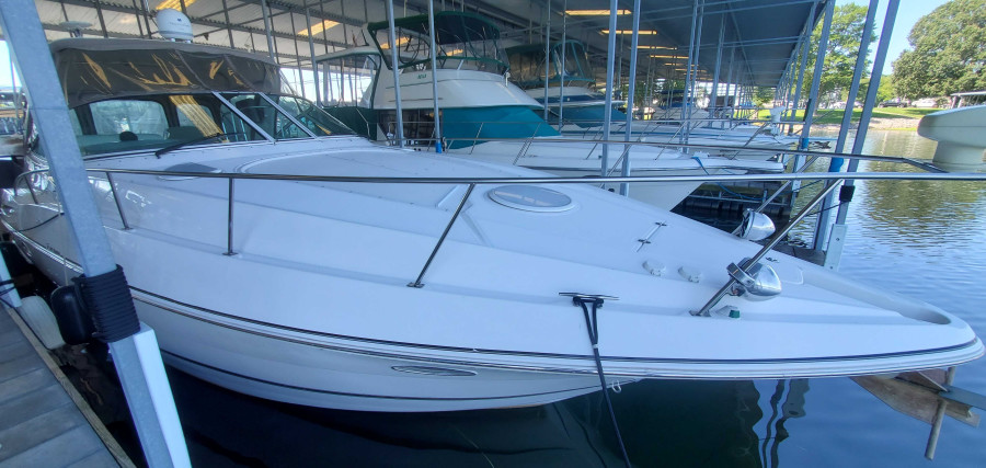 2001 Cruisers Yachts 3470