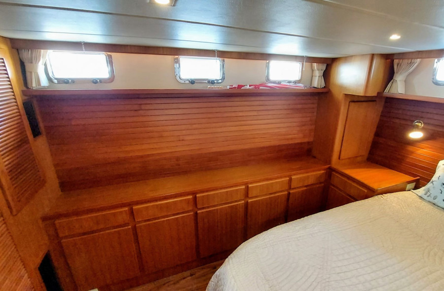 2002 Symbol 42' Sundeck