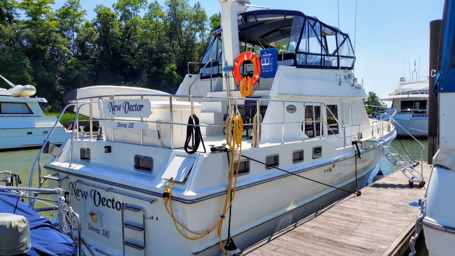 2002 Symbol 42' Sundeck