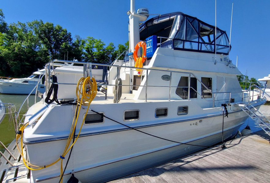 2002 Symbol 42' Sundeck