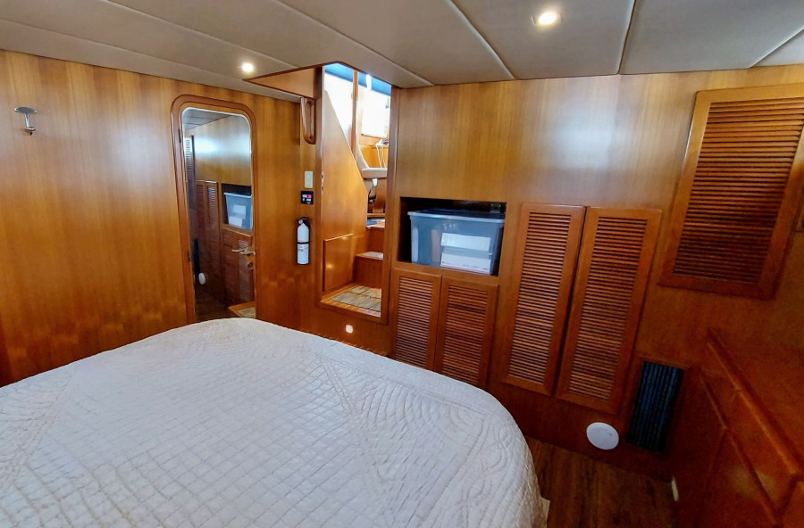 2002 Symbol 42' Sundeck