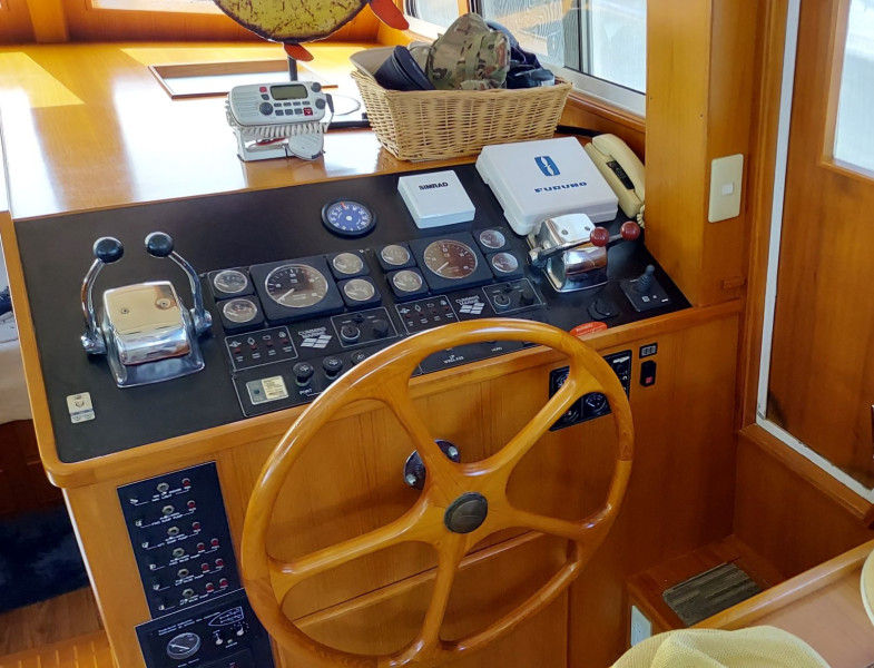 2002 Symbol 42' Sundeck