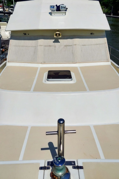 2002 Symbol 42' Sundeck