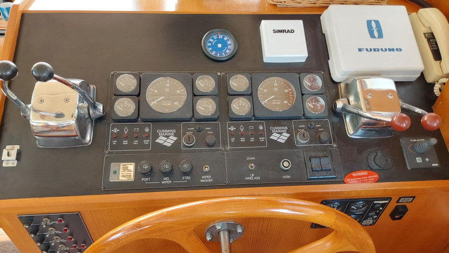 2002 Symbol 42' Sundeck