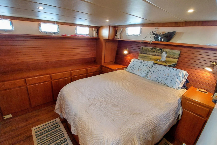 2002 Symbol 42' Sundeck