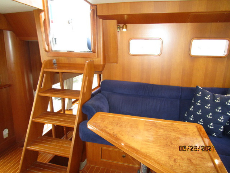 45' Symbol pilothouse aft