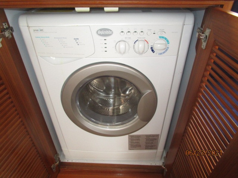 45' Symbol washer-dryer