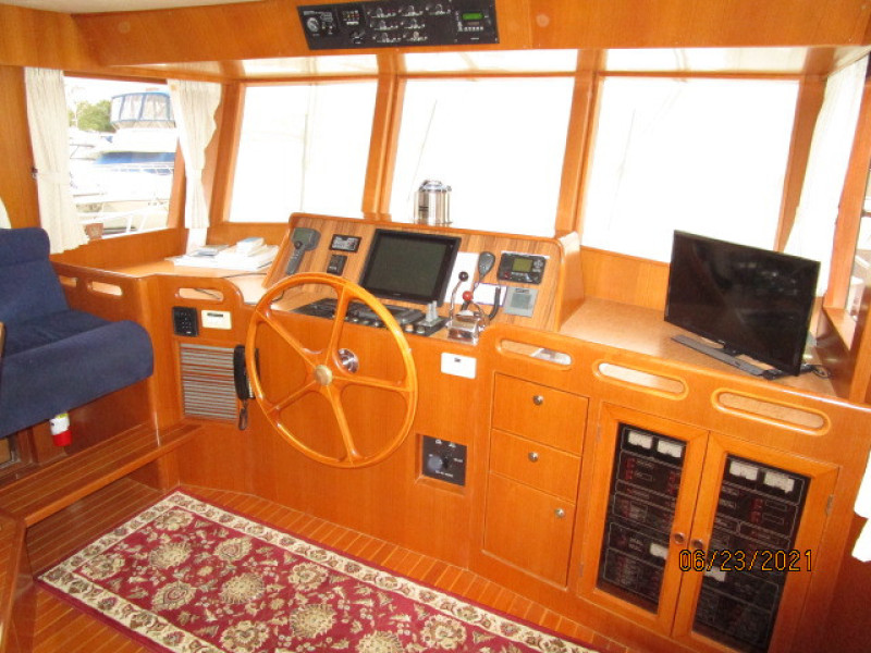 45' Symbol pilothouse forward
