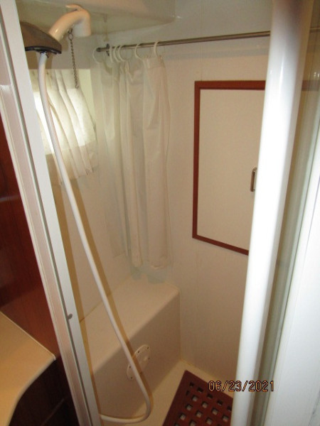 45' Symbol guest shower