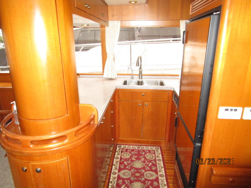 45' Symbol galley1