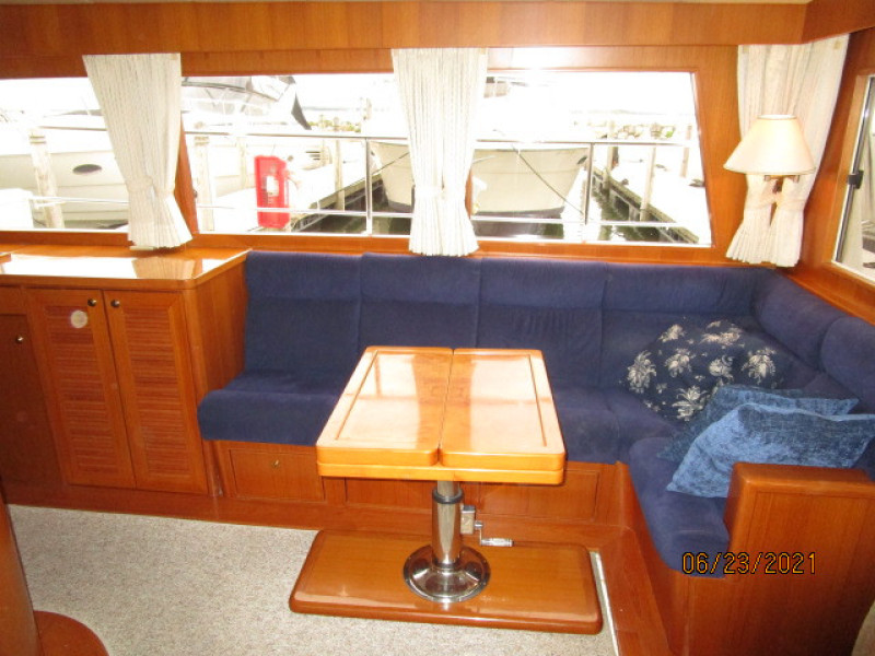 45' Symbol salon starboard