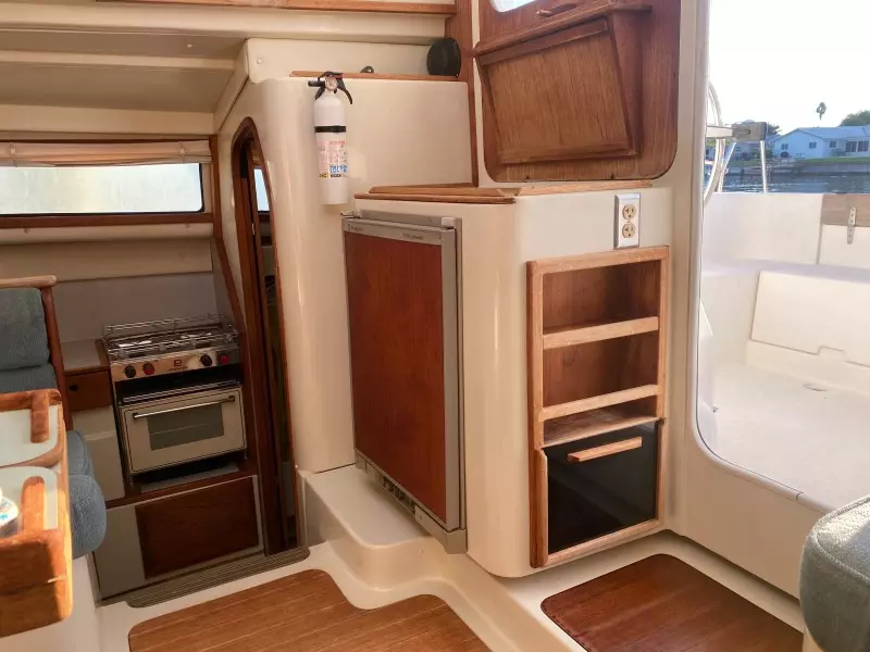 Refrigerator 120VAC/Propane