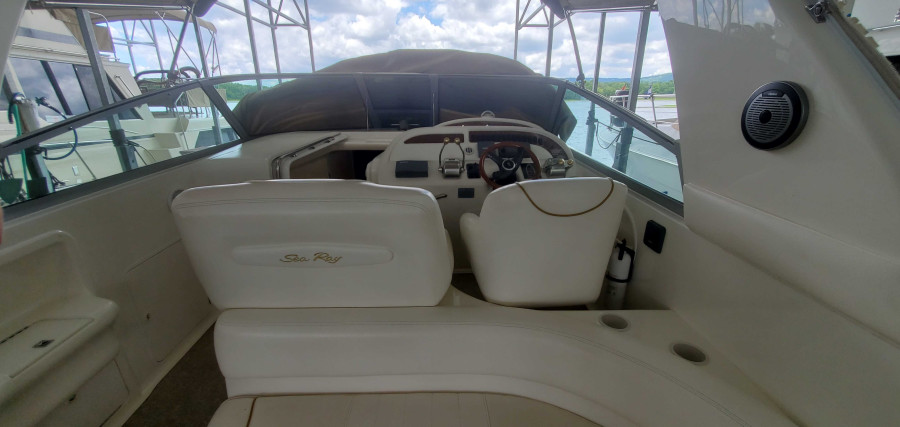 2000 Sea Ray 310 Sundancer