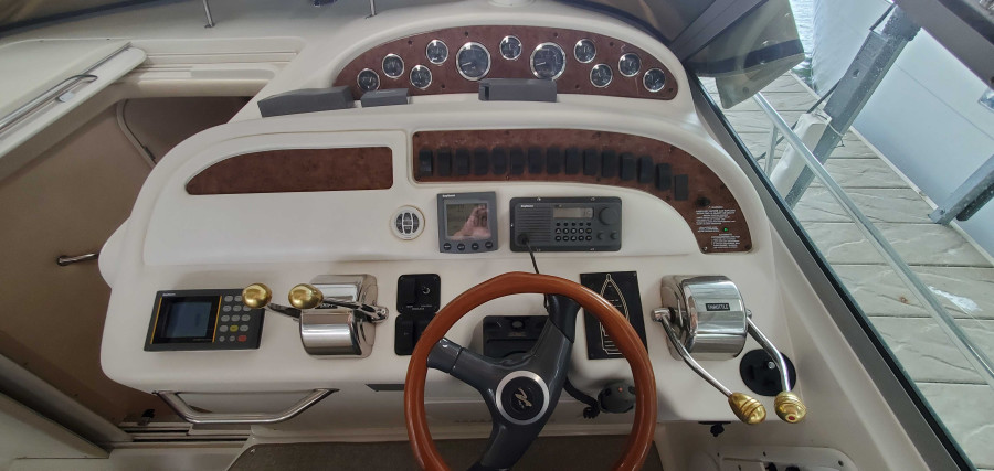 2000 Sea Ray 310 Sundancer