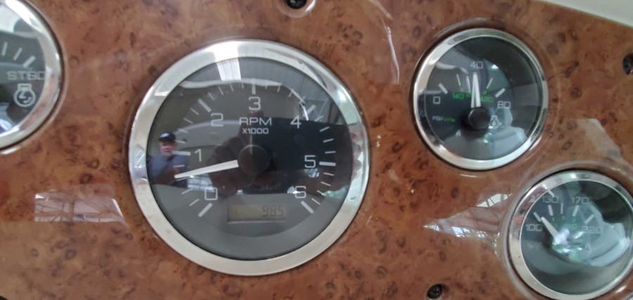 2000 Sea Ray 310 Sundancer