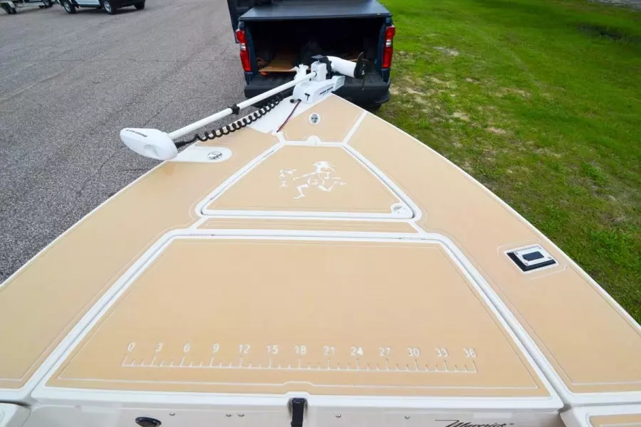 2000 Maverick 18 Master Angler