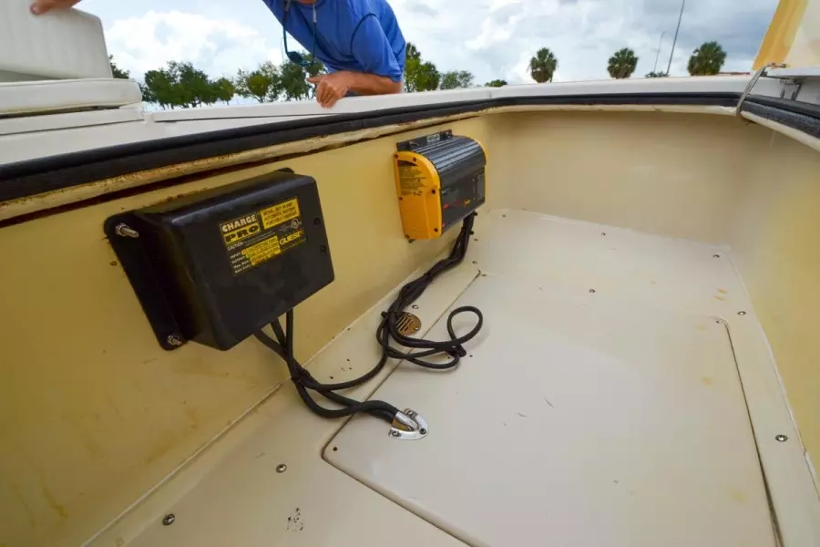 2000 Maverick 18 Master Angler