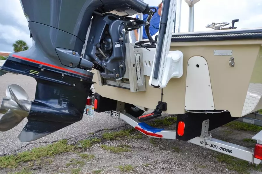 2000 Maverick 18 Master Angler