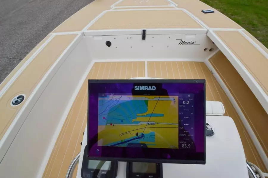 2000 Maverick 18 Master Angler