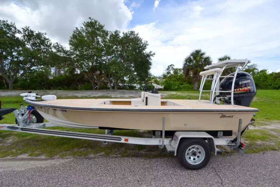 2000 Maverick 18 Master Angler